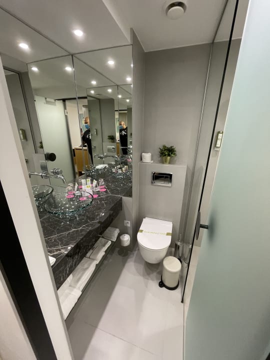 Zimmer Napa Mermaid Hotel & Suites