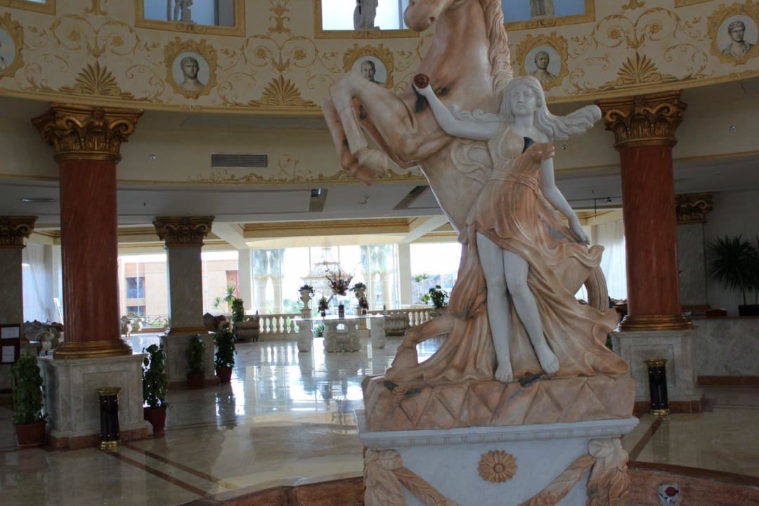 Okolice recepcji Hotel Titanic Palace