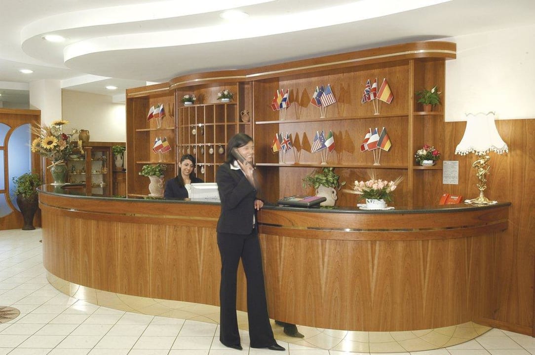 Rezeption Hotel Degli Ulivi