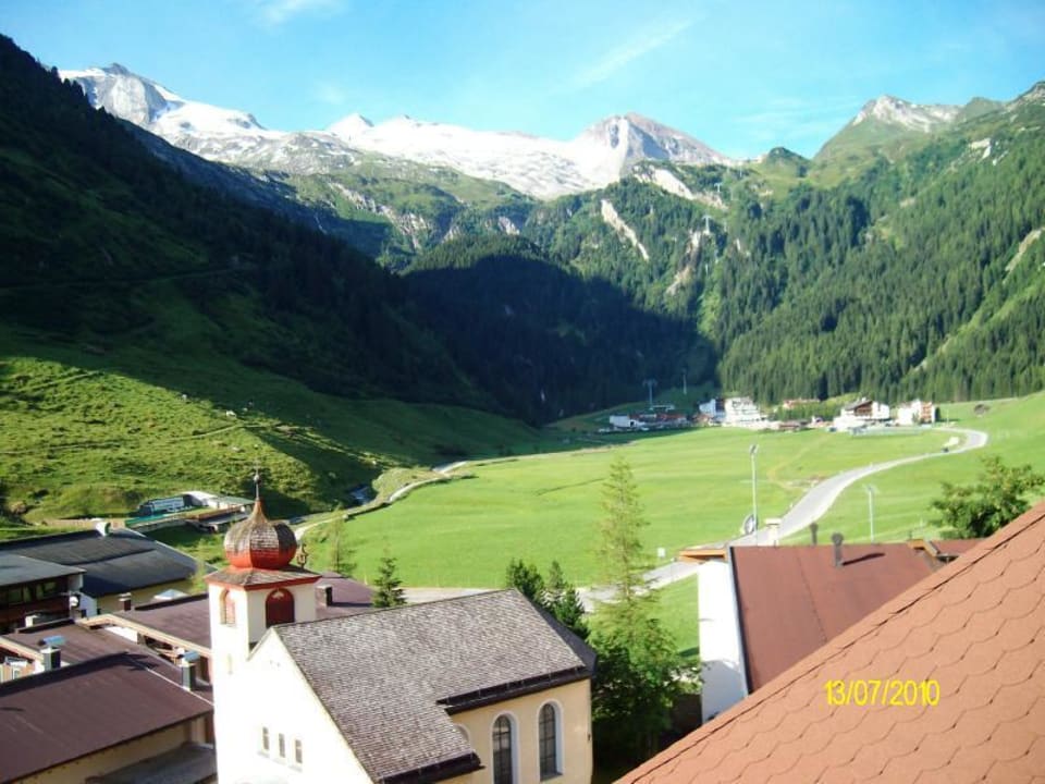 Blick (aus allen Zi) auf den Hintertuxer Gletscher Hotel Klausnerhof