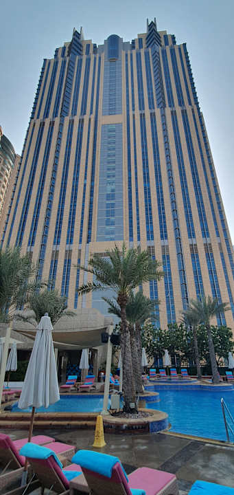 Pool Shangri-La Hotel Dubai