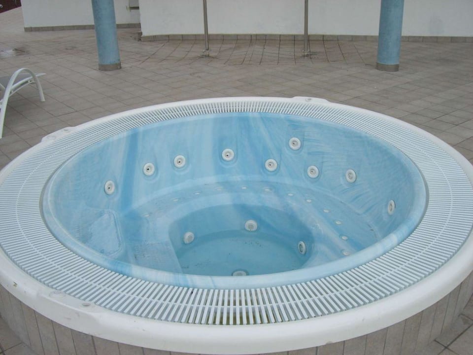 Whirlpool mal ohne Wasser Hotel Las Costas