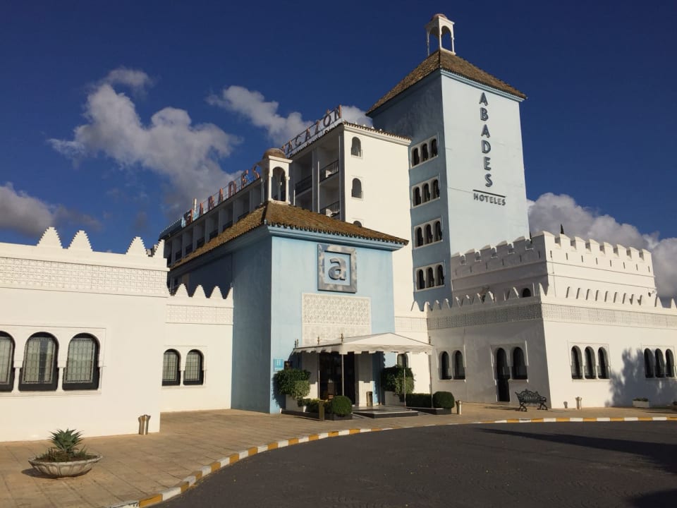 Außenansicht Abades Benacazón Hotel