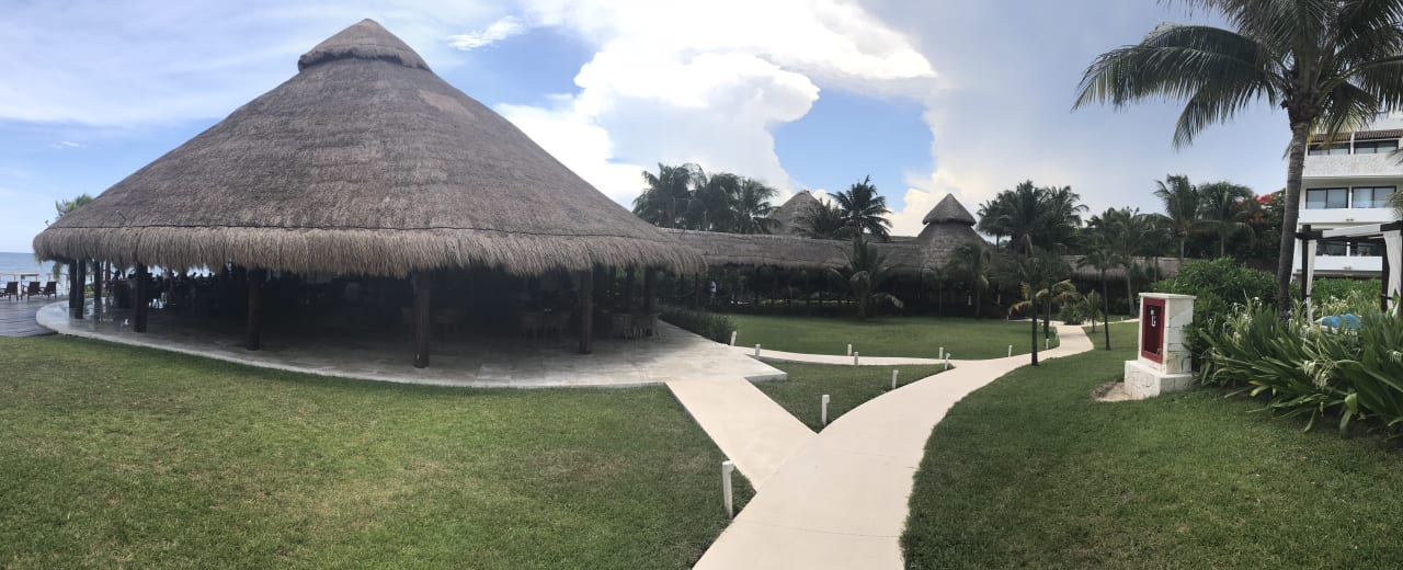 Pool Akumal Bay Beach & Wellness Resort