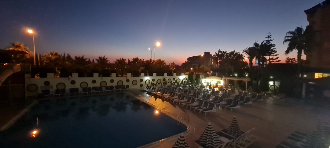 Pool Hotel Arabella World