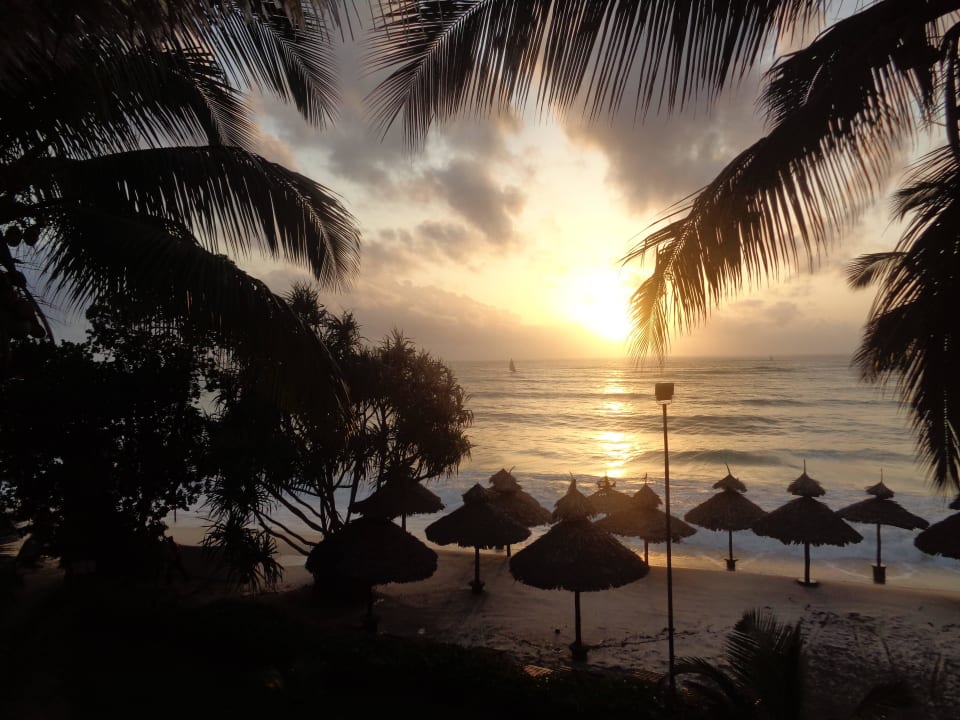 Aufnahme von Ballkon, Sonnenuntergang Hotel Southern Palms Beach Resort