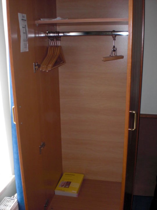 Schrank Hotel Markgraf Leipzig