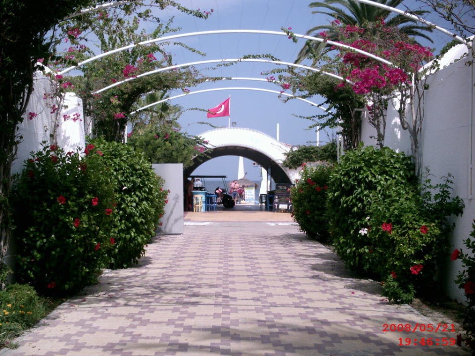 Durchgang zum Strand El Mouradi Club Kantaoui