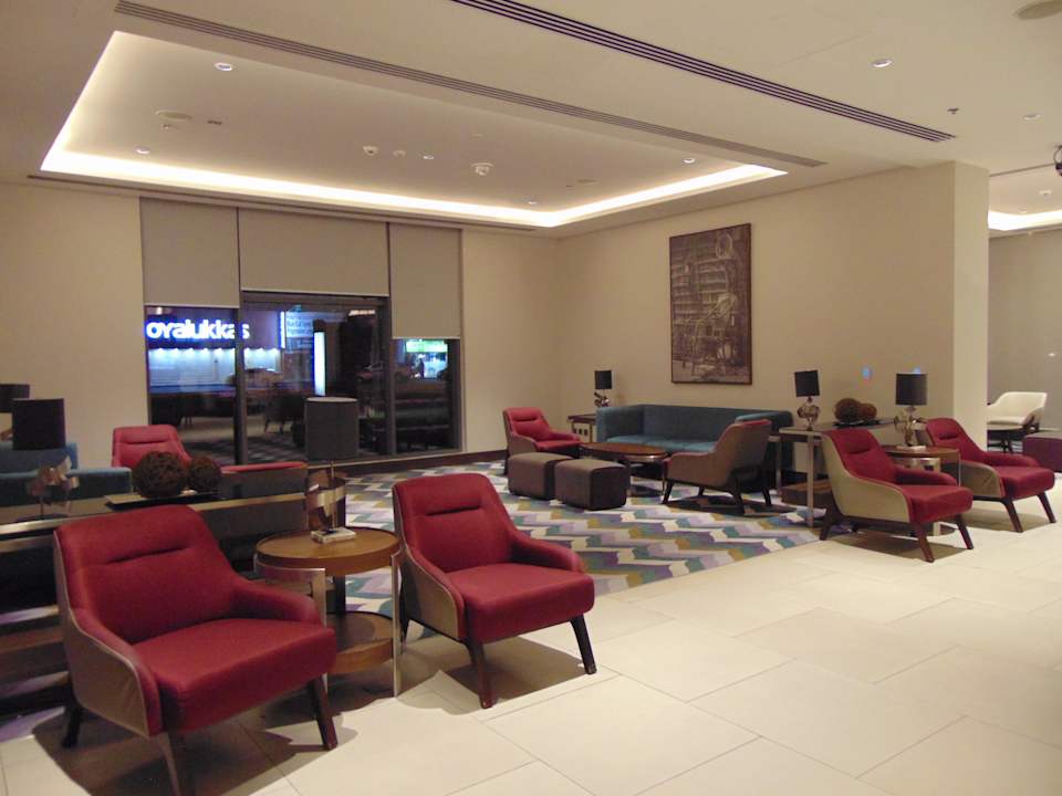 Lobby Hampton By Hilton Dubai Airport