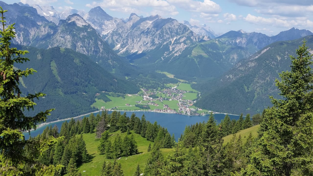 Blick auf den Achensee Posthotel Achenkirch