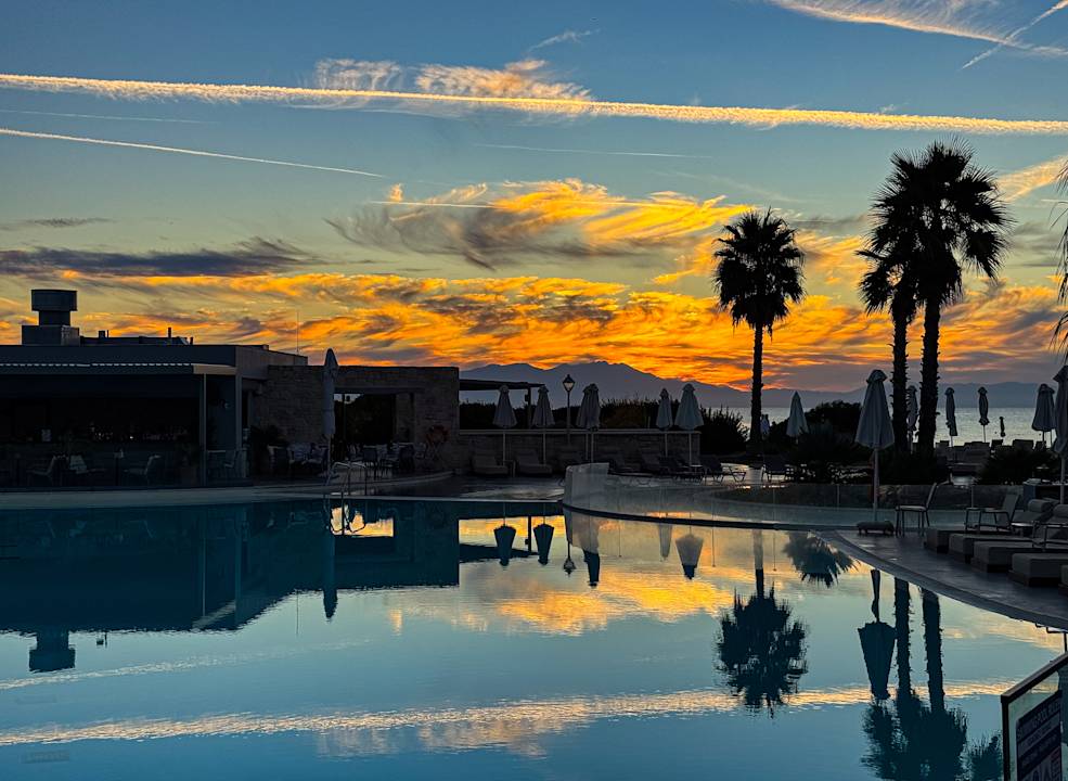 Pool Portes Lithos Luxury Resort