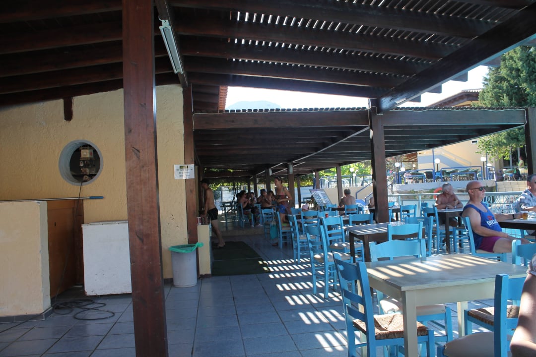 Poolbar Hotel Golden Odyssey