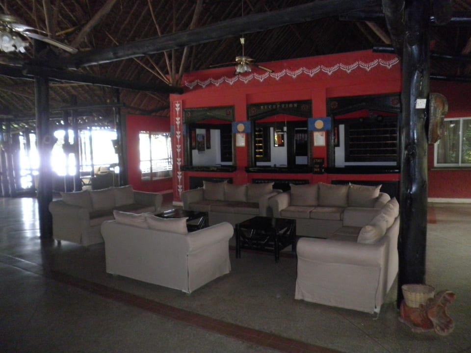 Gemütliche Lobby David Livingstone Safari Lodge