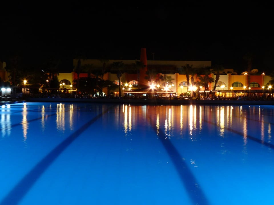 Blick von der Shisha Bar aufs Hotel Arabia Azur Resort