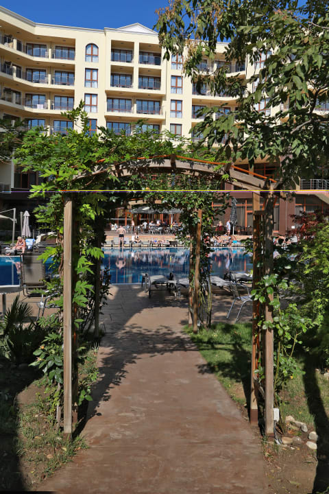 Pool Aparthotel Golden Line