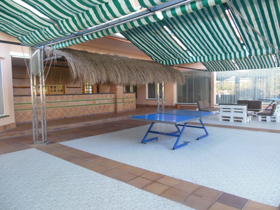 Tischtennisplatte Hotel Mariant Park