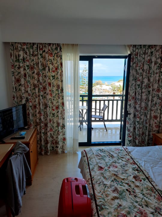 Zimmer Mitsis Rinela