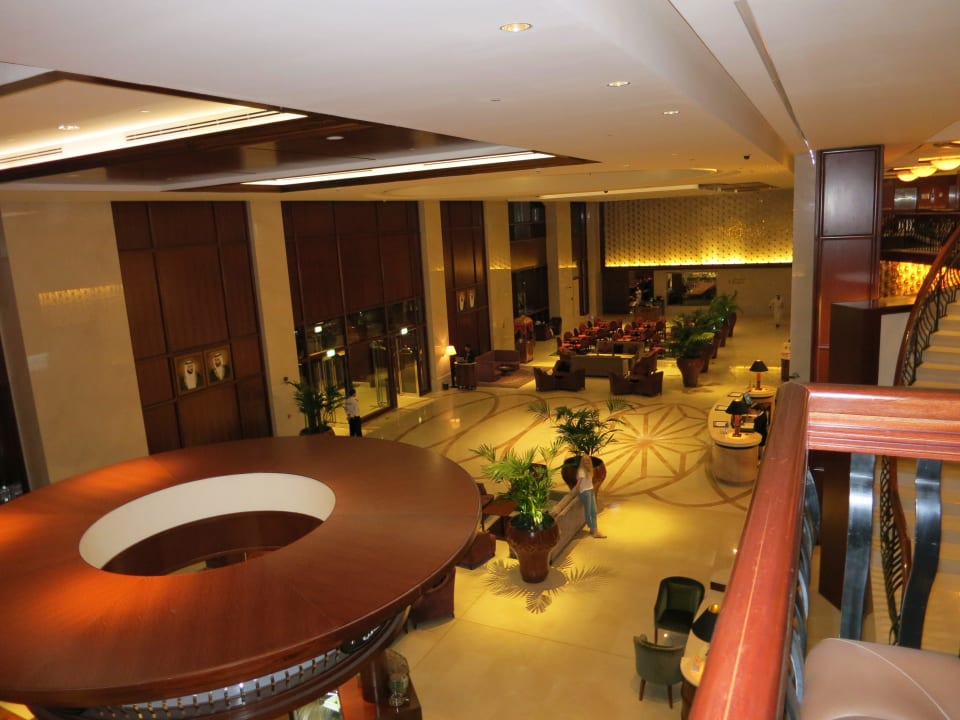 Eingangsbereich/Lobby Crowne Plaza Jumeirah Dubai