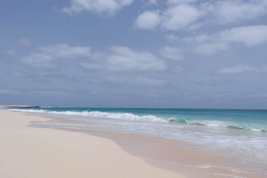 Einfach traumhaft, keine Steinchen, Sand pur... Hotel Riu Touareg