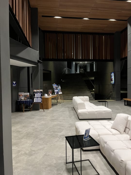 Lobby La Vela Khao Lak