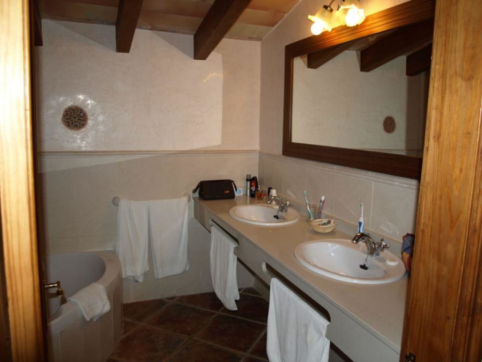 Bad Hotel Es Port