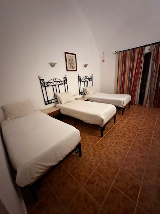 Zimmer Protels Crystal Beach Resort