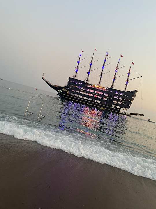 Strand Saphir Resort & Spa