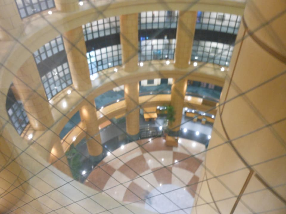 Blick in die Lobby von der 6. Etage Hyatt Regency Fukuoka