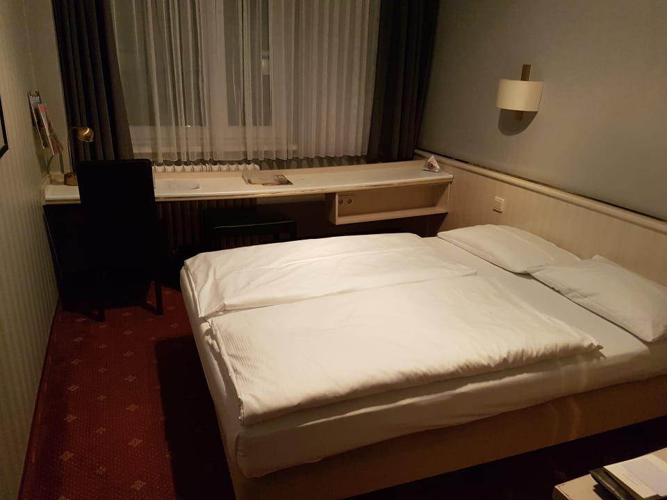 Zimmer Berlin Plaza Hotel