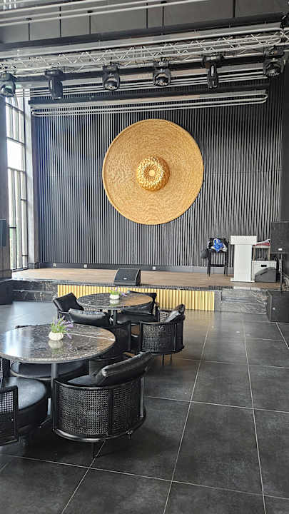 Gastro Serenity Queen Hotel