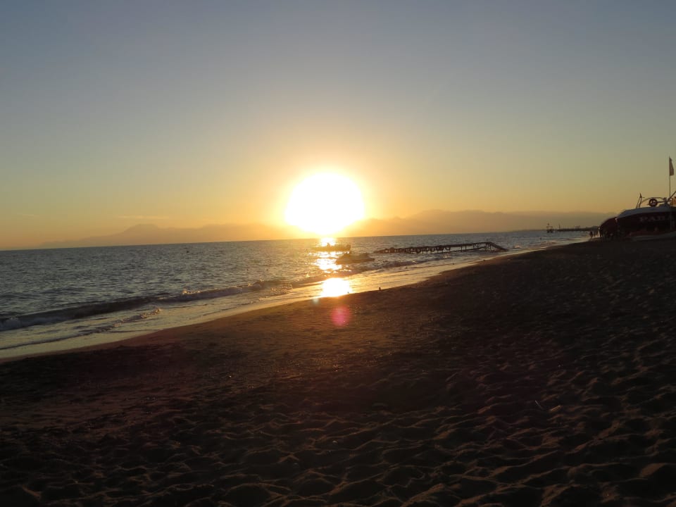 Bei Sonnenuntergang Belconti Resort Hotel