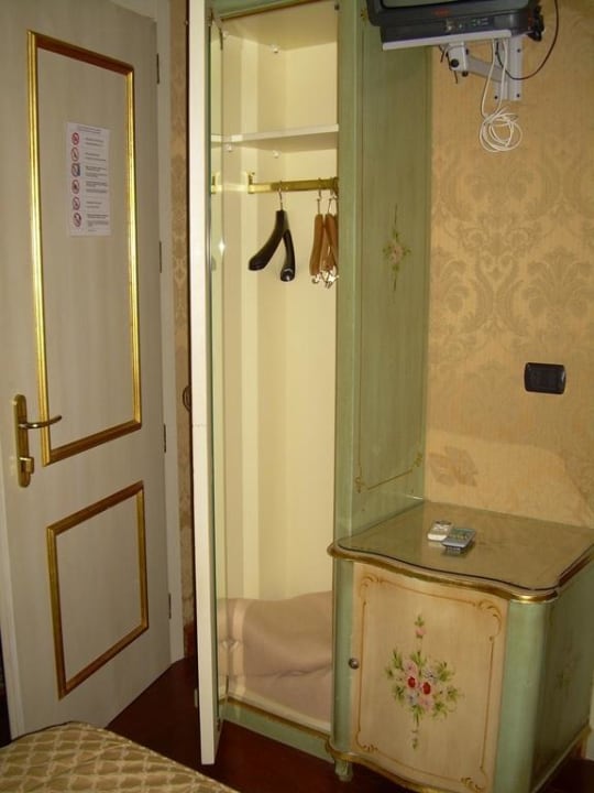 Das zweite "Nachtkästchen" Hotel Belle Epoque