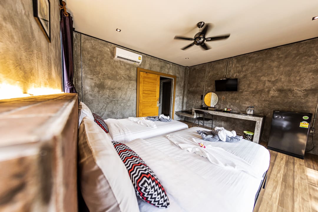 Zimmer Grandfather KhaoLak Resort