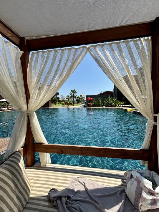 Pool Jacaranda Luxury Resort