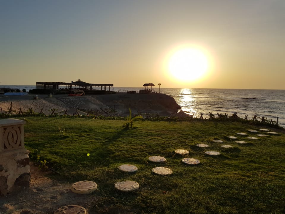 Gartenanlage Rohanou Beach Resort
