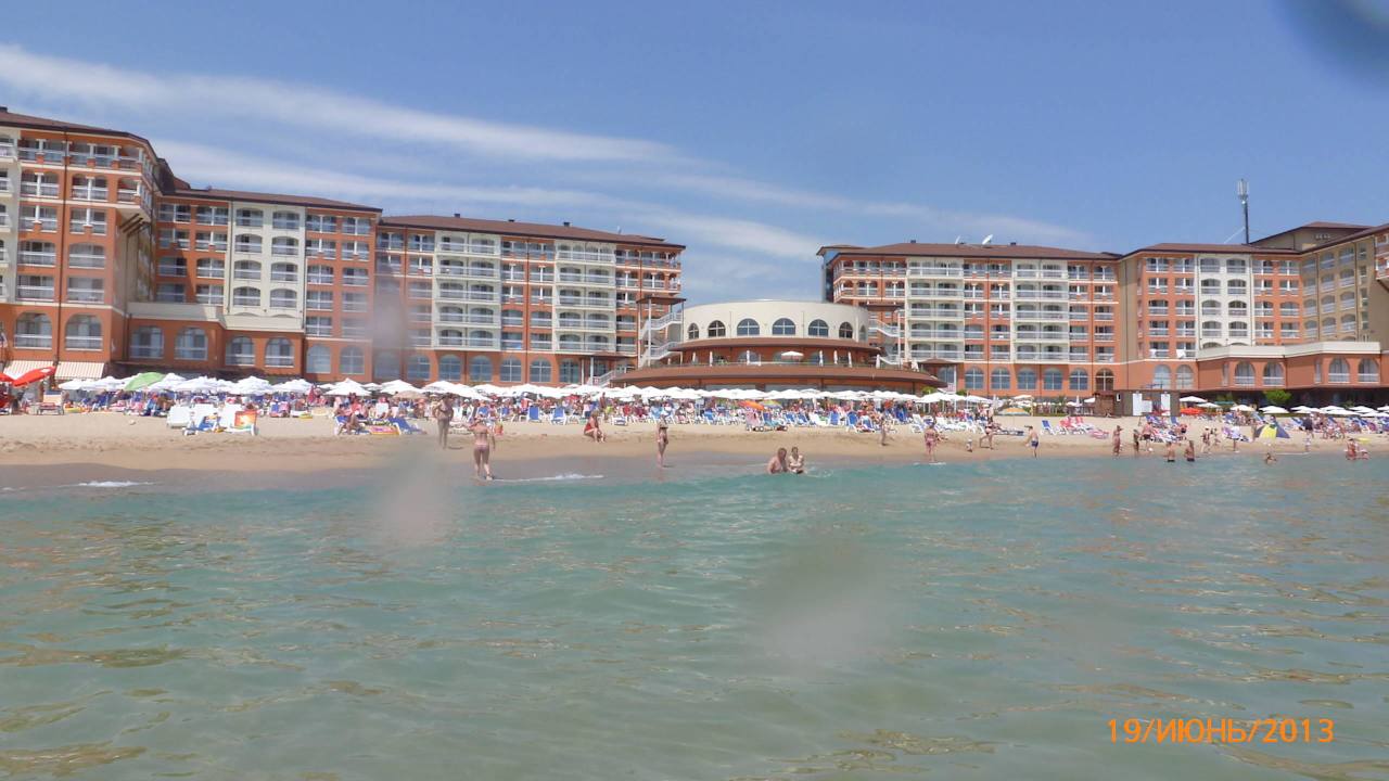 Вид со стороны моря Sol Luna Bay