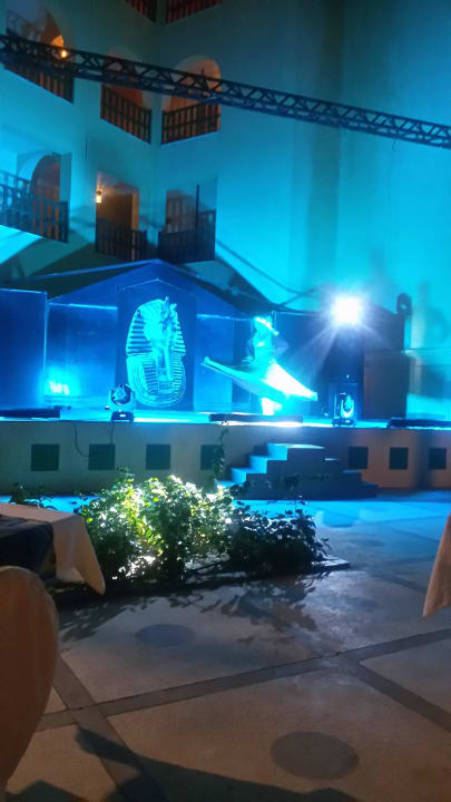 Abendliche Show Hotel Three Corners Ocean View prestige - Adults only