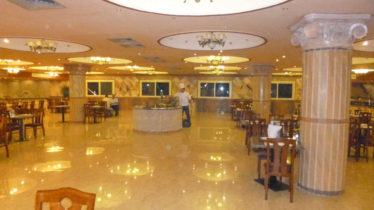 Büffet Three Corners Happy Life Beach Resort