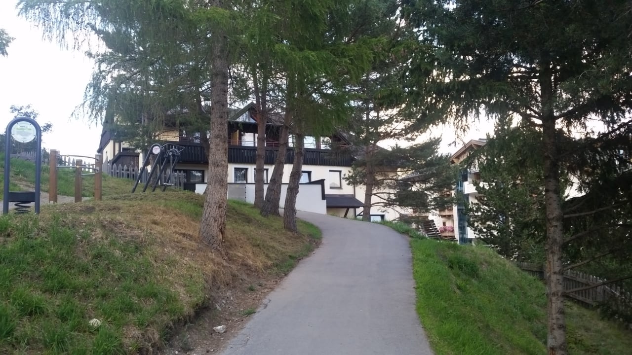 Außenansicht Hotel Garni Alpenruh-Micheluzzi