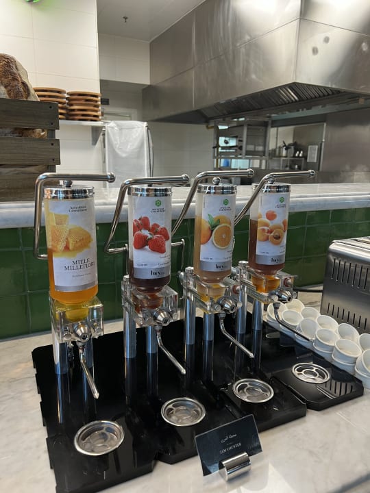 Gastro voco Dubai The Palm by IHG