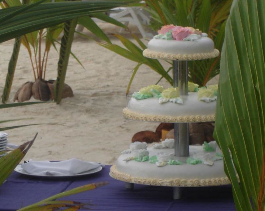 Hochzeitstorte Sun Siyam Olhuveli