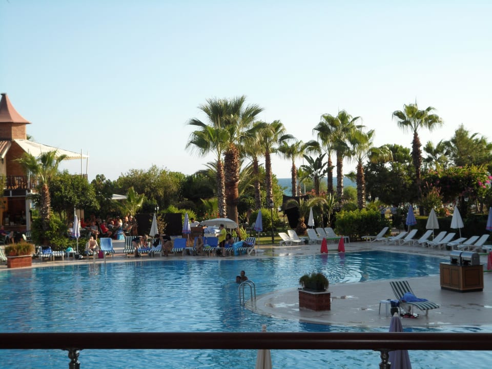 Pool Bella Resort & Spa