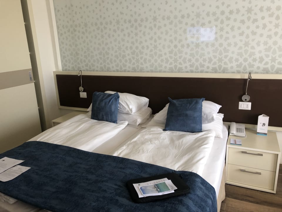 Zimmer ROBINSON SOMA BAY