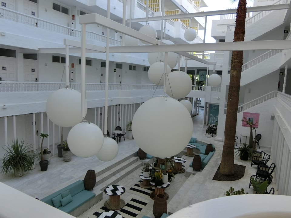 Gartenanlage Hotel Gold by Marina