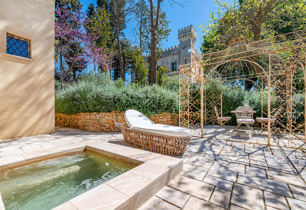 Zimmer Castle Elvira - The Castle & The Cottage