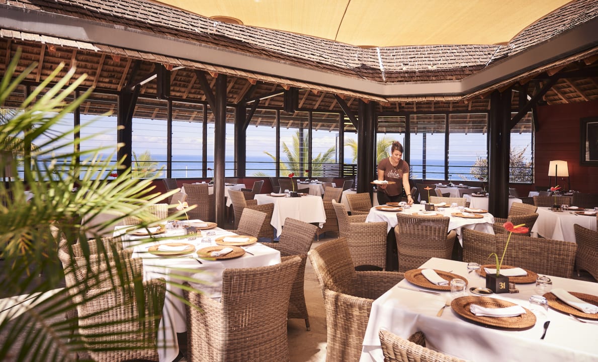 Gastro Iloha Seaview Hotel