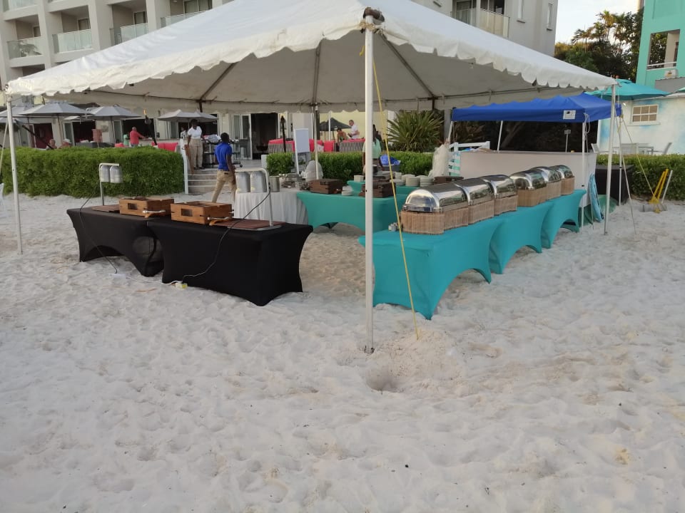 Gastro Sea Breeze Beach House - All Inclusive