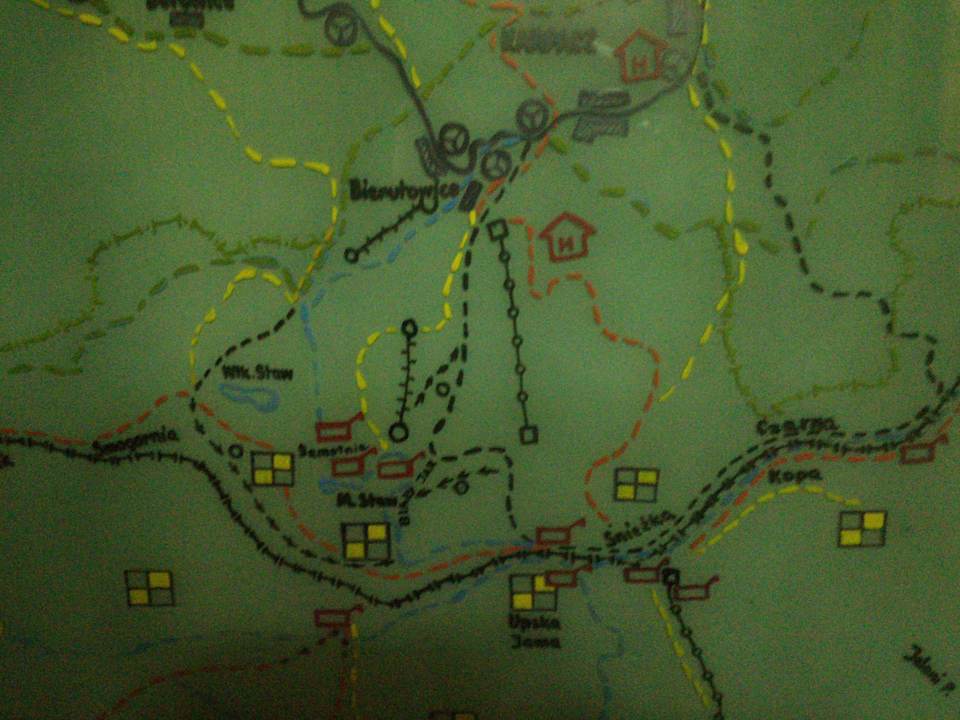 Mapa w korytarzu Schronisko PTTK Samotnia