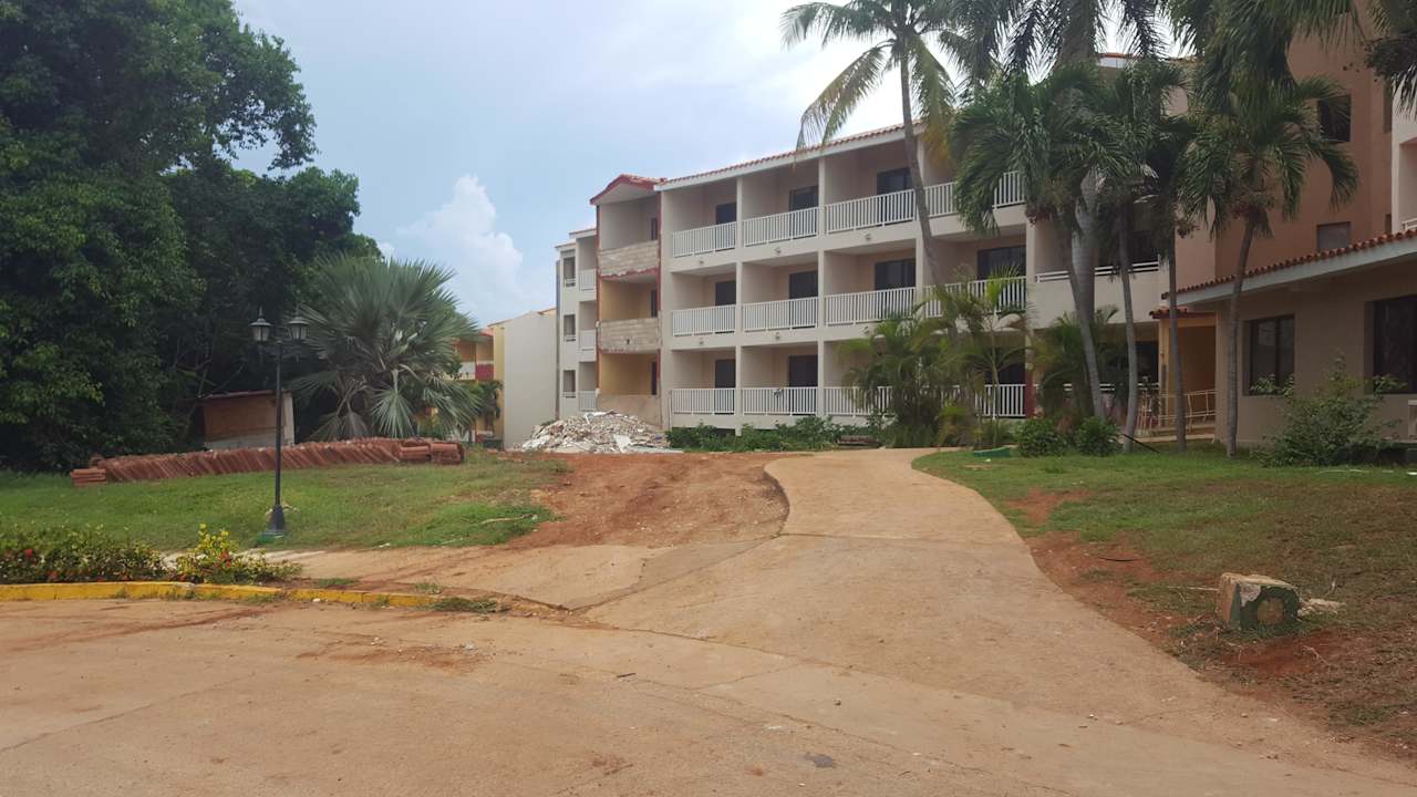 Haupthaus: 1.5 Jahre Baustelle  Sirenis Tropical Varadero