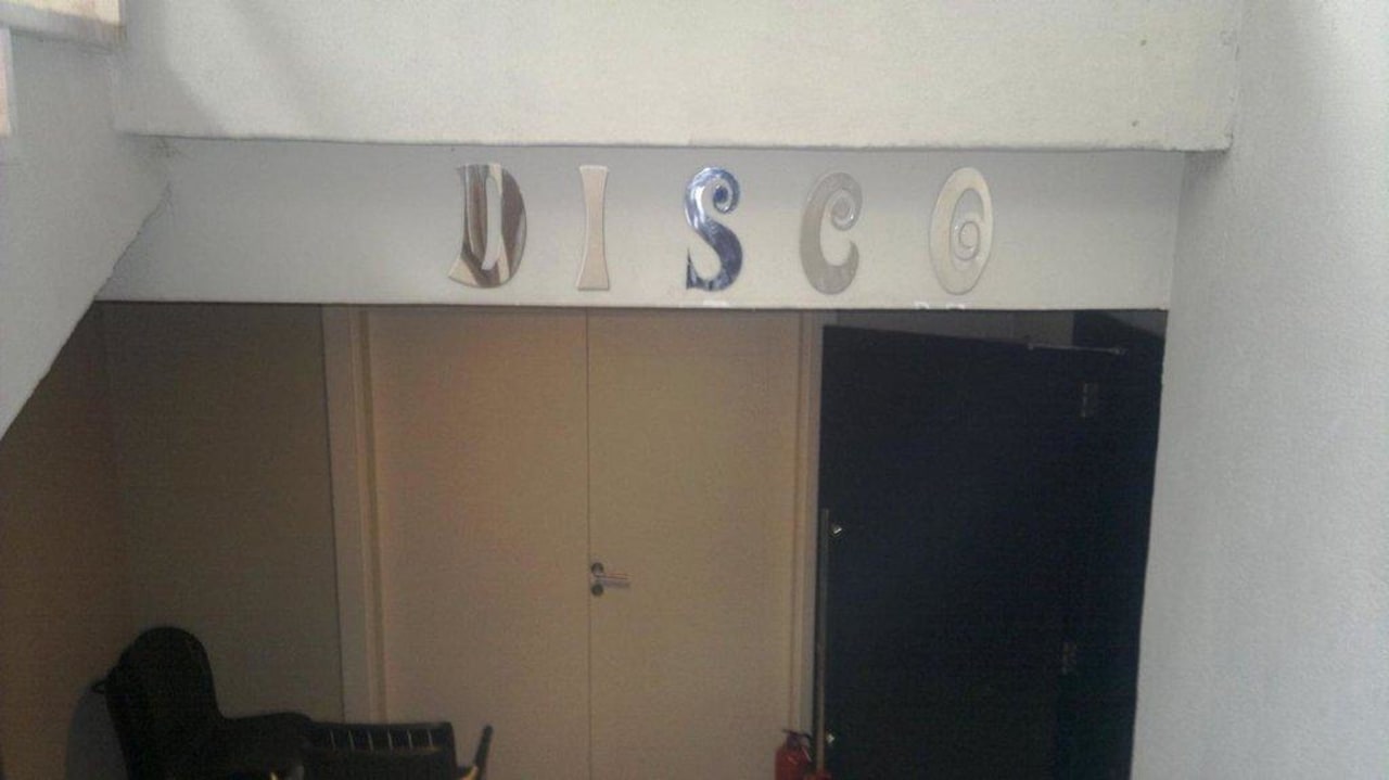 Disco-Eingang Port Side Resort Hotel